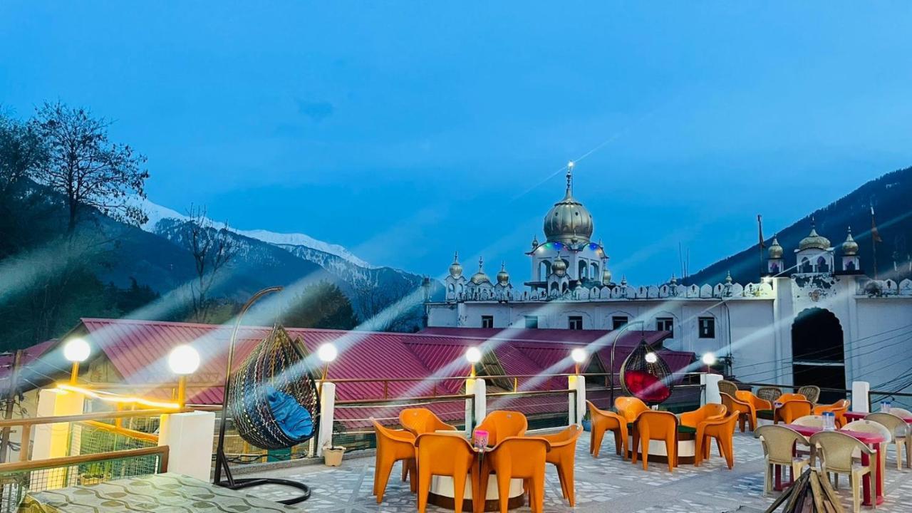 Hotel Hilltop At Mall Road Manali With Open Terrace 外观 照片